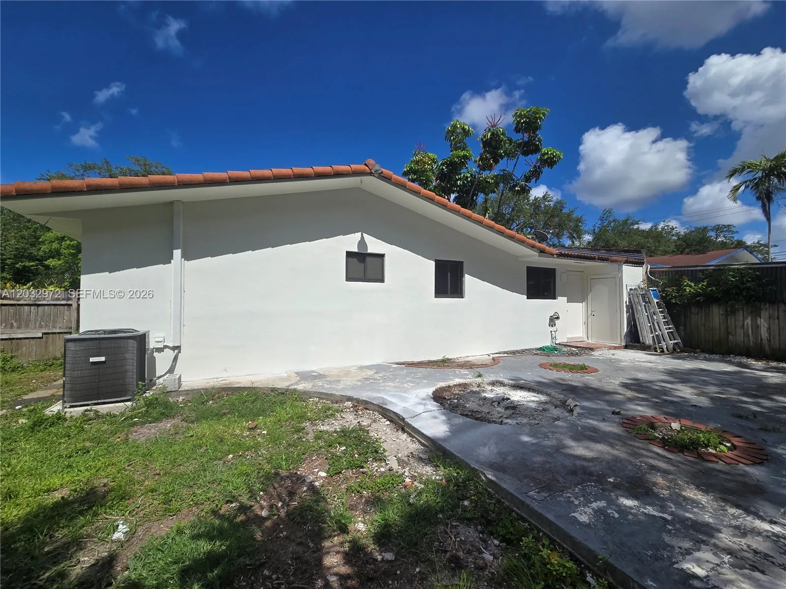 13100 NE 3rd Ct # 1, North Miami, FL 33161 photo 4