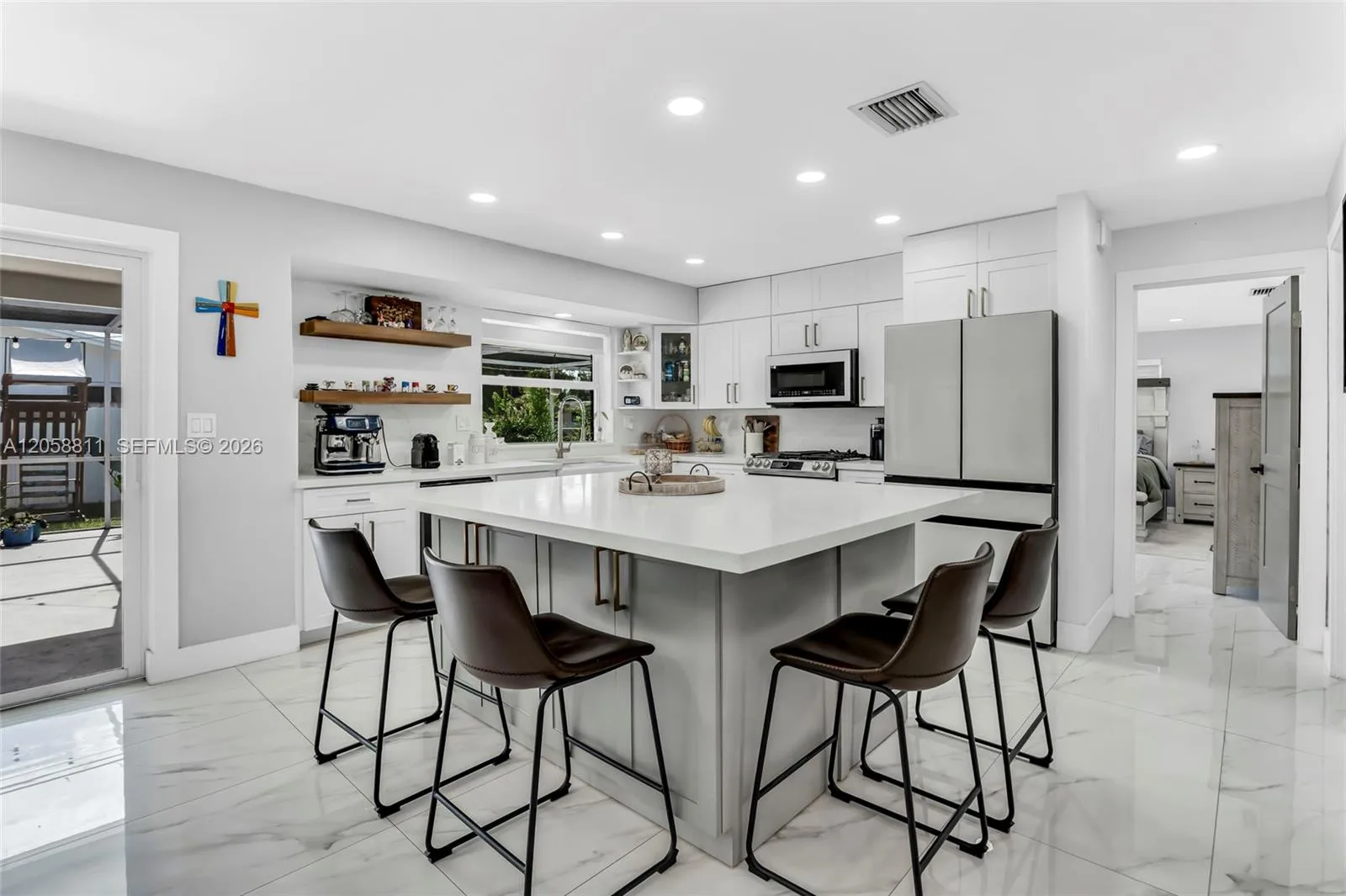 2130 NW 106th Ave, Pembroke Pines, FL 33026 photo 2