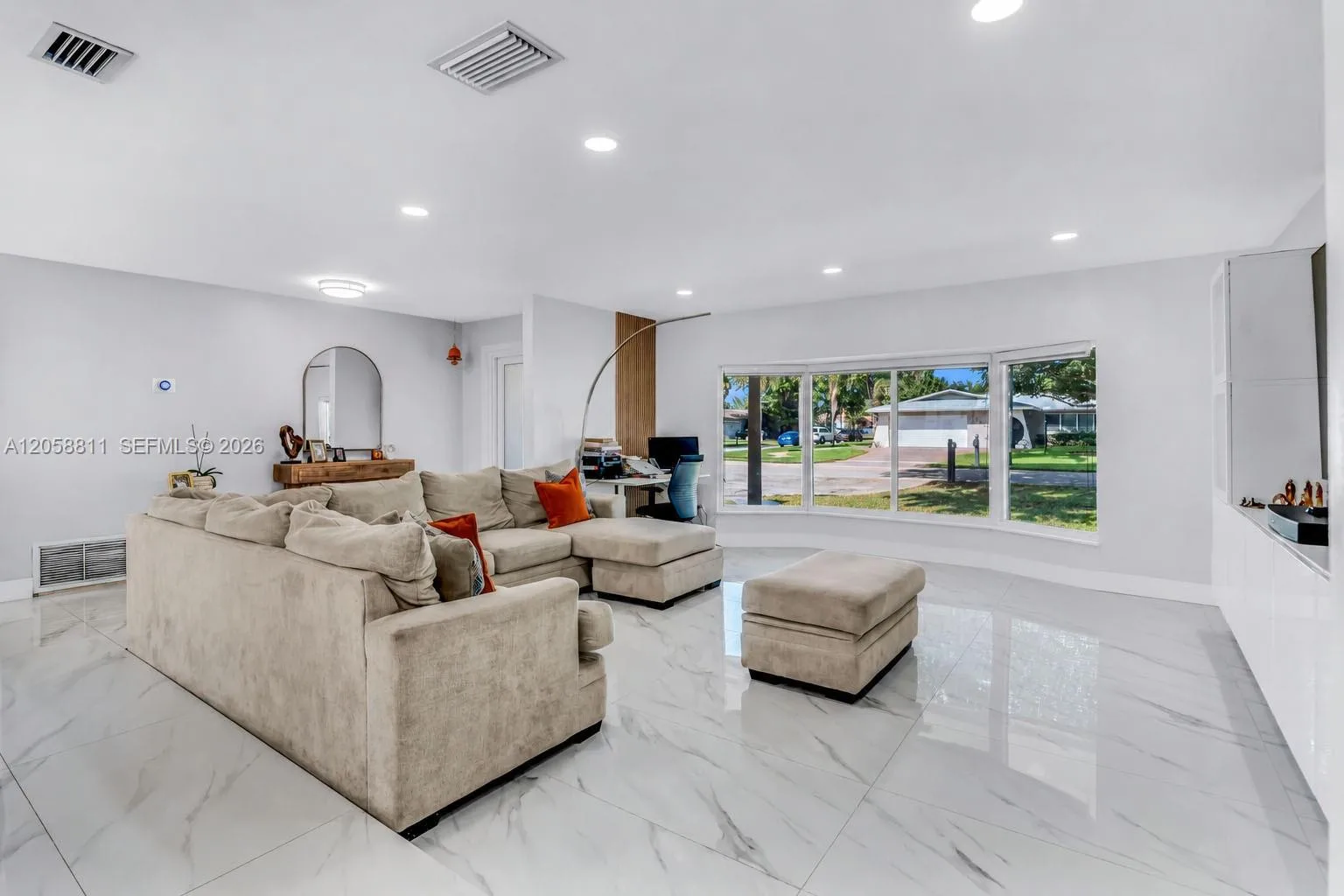 2130 NW 106th Ave, Pembroke Pines, FL 33026 photo 5
