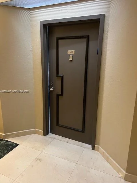 3600 Yacht Club Dr # 504, Aventura, FL 33180
