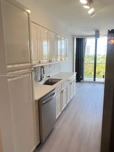 3600 Yacht Club Dr # 504, Aventura, FL 33180 photo 9