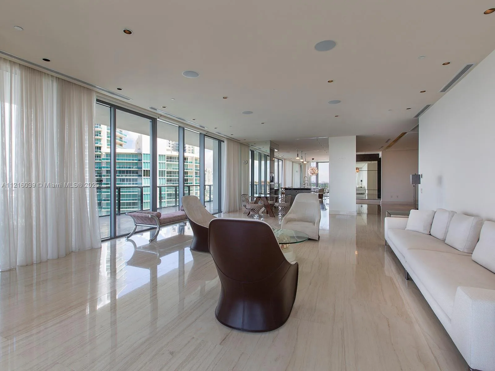800 S Pointe Dr # 1204, Miami Beach, FL 33139 photo 3