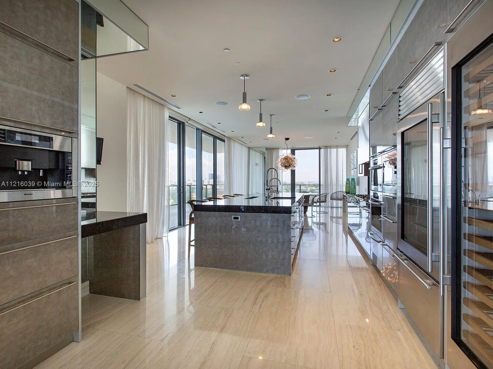 800 S Pointe Dr # 1204, Miami Beach, FL 33139 photo 8