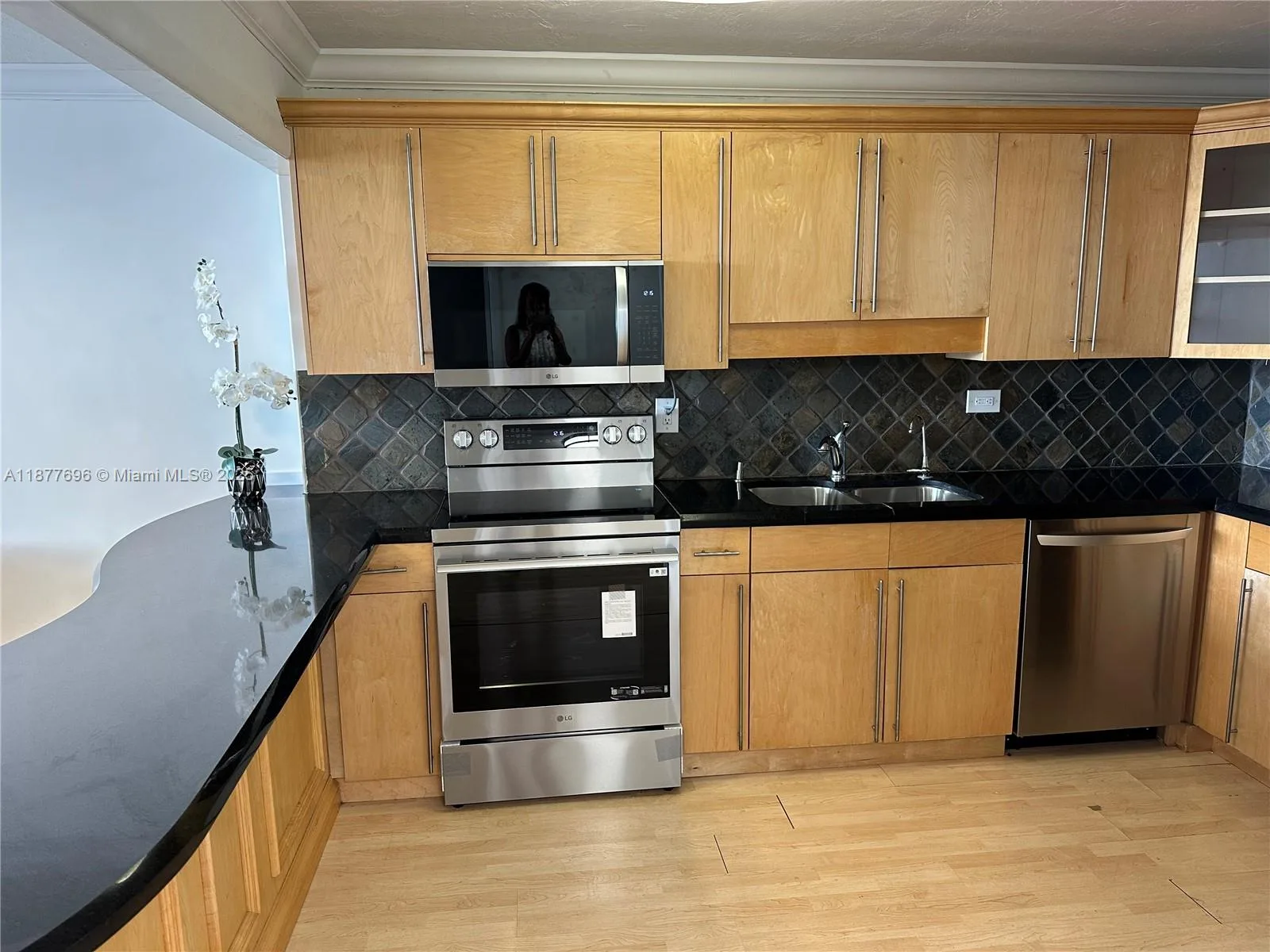 6039 Collins Ave # PH21, Miami Beach, FL 33140 photo 5