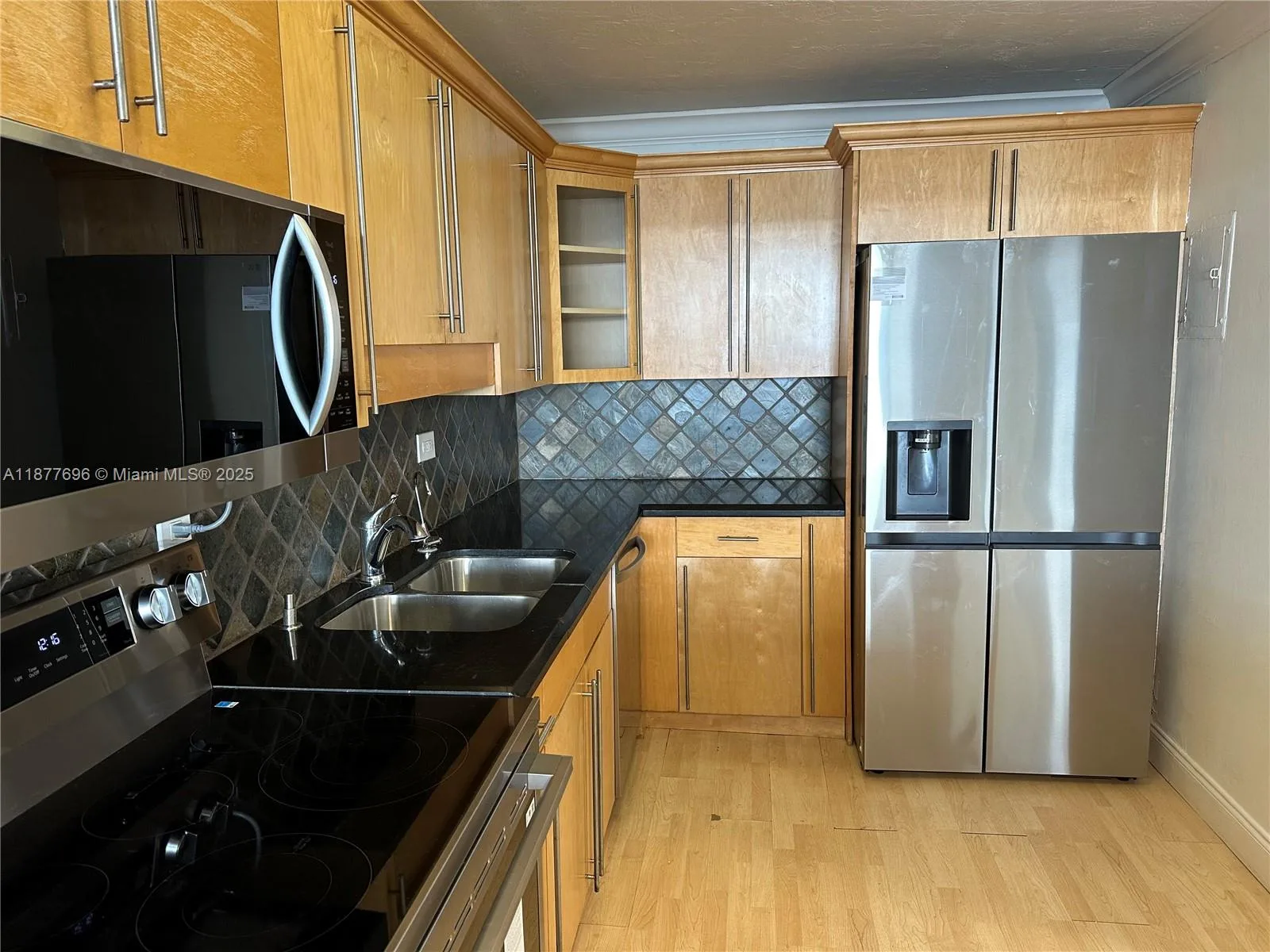 6039 Collins Ave # PH21, Miami Beach, FL 33140 photo 6