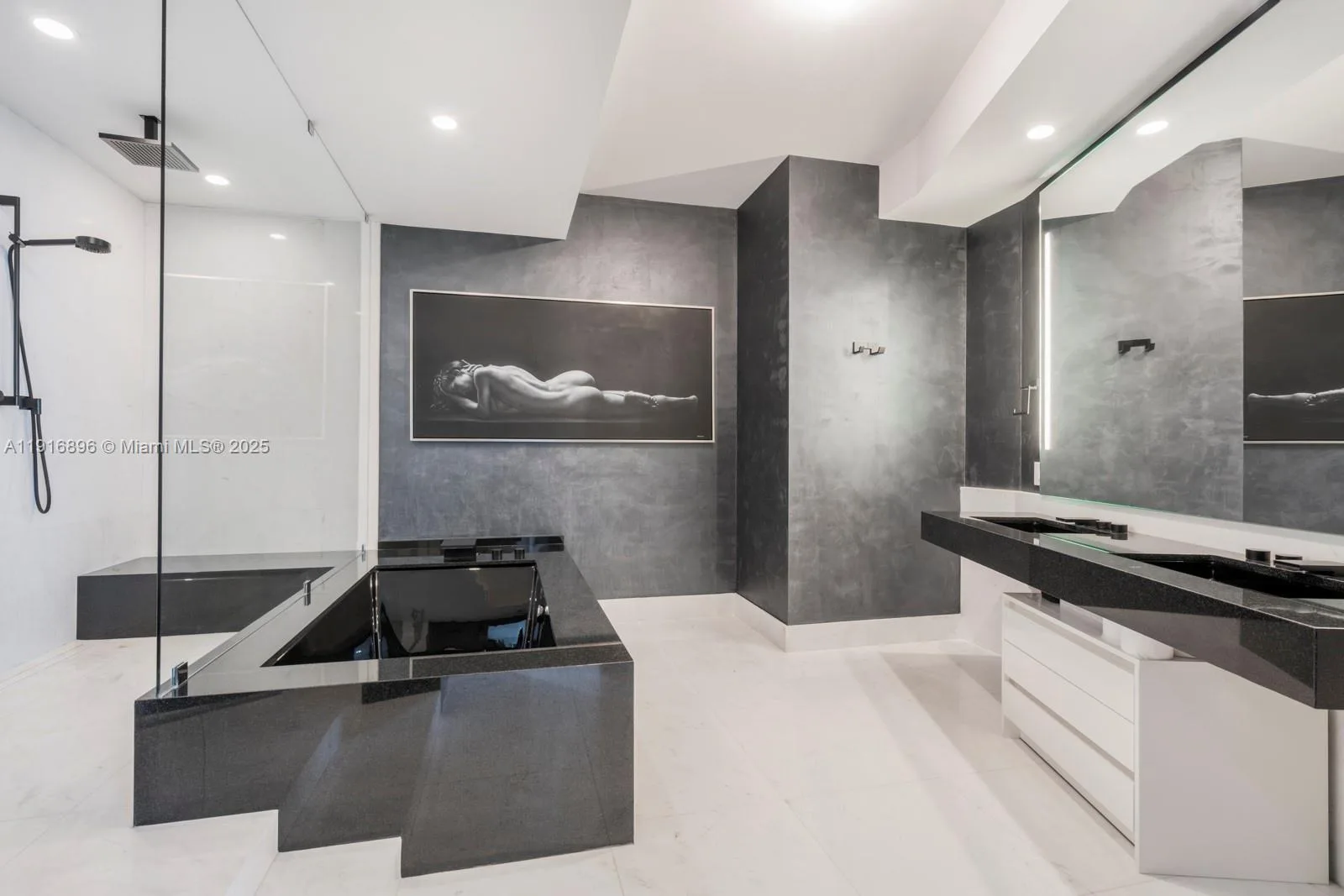 18555 Collins Ave # 3505, Sunny Isles Beach, FL 33160 photo 8
