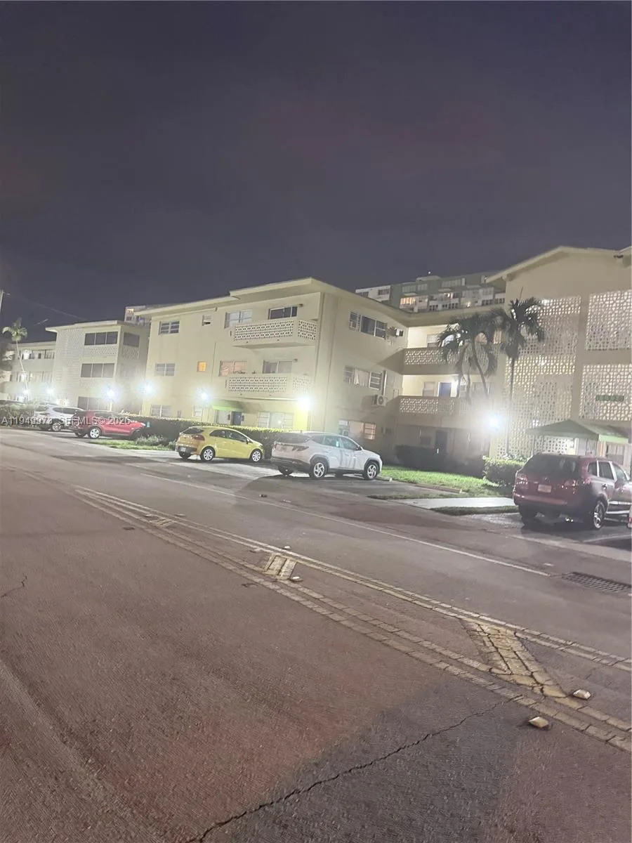 11930 NE 19th Dr # 28, North Miami, FL 33181