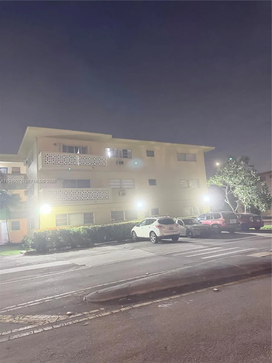 11930 NE 19th Dr # 28, North Miami, FL 33181 photo 5