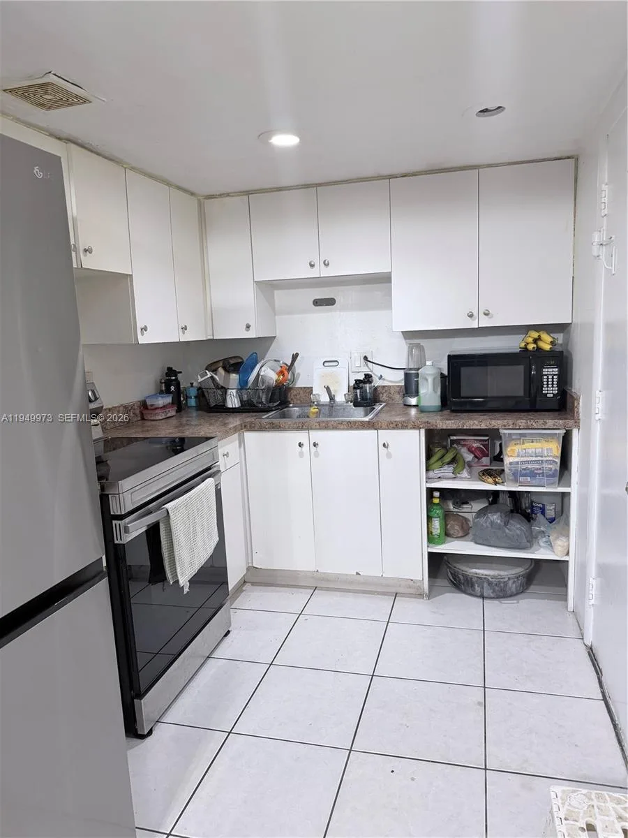 11930 NE 19th Dr # 28, North Miami, FL 33181 photo 8