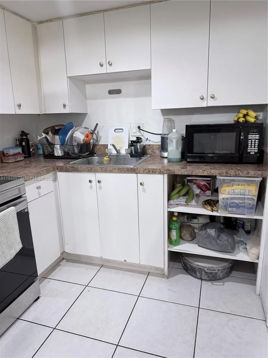 11930 NE 19th Dr # 28, North Miami, FL 33181 photo 9
