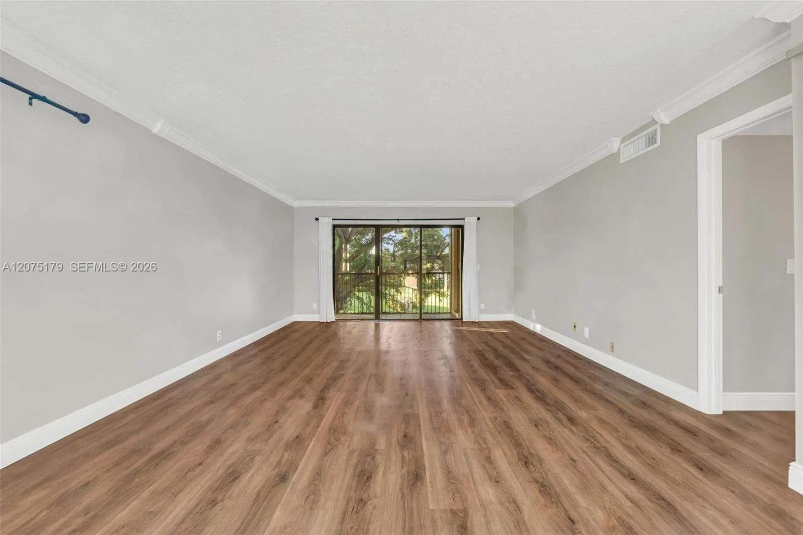 402 Lakeview Dr # 201, Weston, FL 33326 photo 5