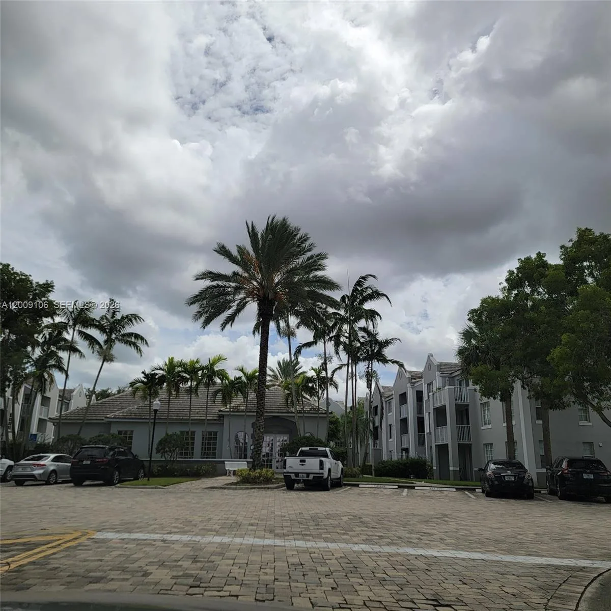 711 SW 111th Way # 301, Pembroke Pines, FL 33025 photo 2