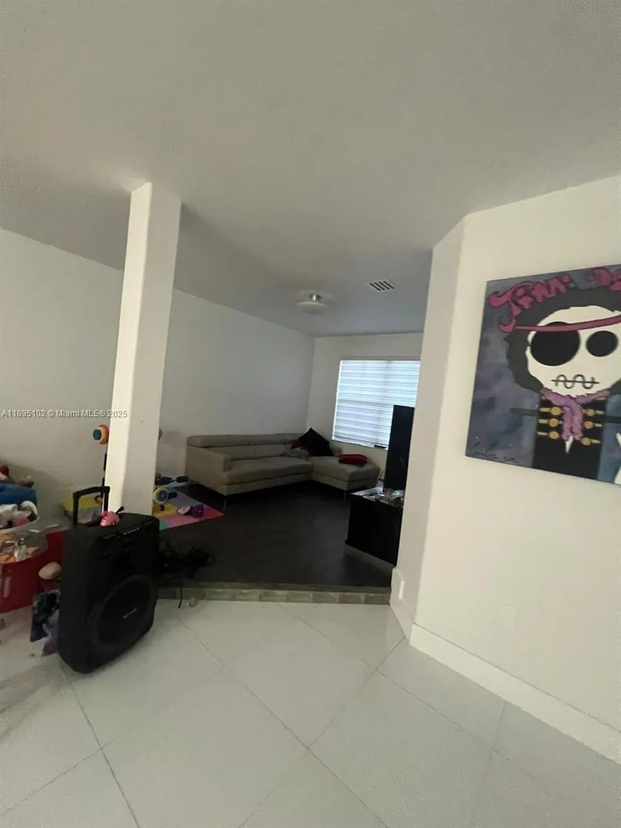 11281 NW 84th St, Doral, FL 33178 photo 5