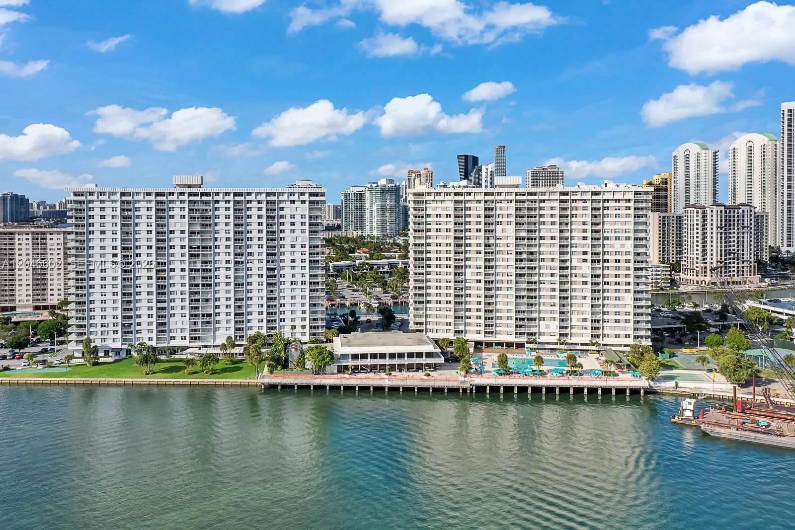 300 Bayview Dr # 1709, Sunny Isles Beach, FL 33160