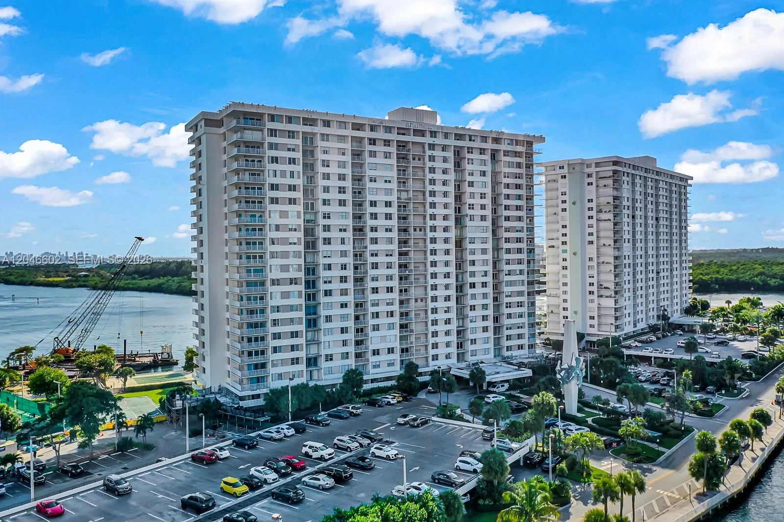 300 Bayview Dr # 1709, Sunny Isles Beach, FL 33160 photo 2