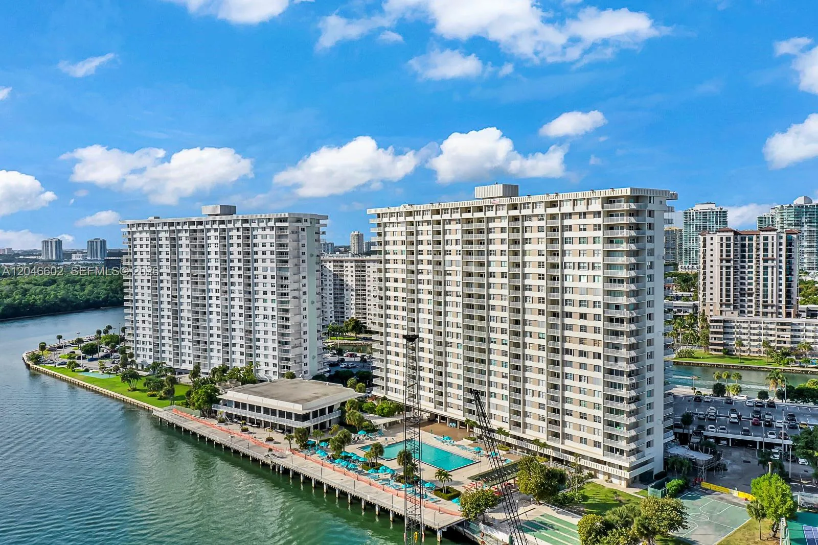 300 Bayview Dr # 1709, Sunny Isles Beach, FL 33160 photo 5