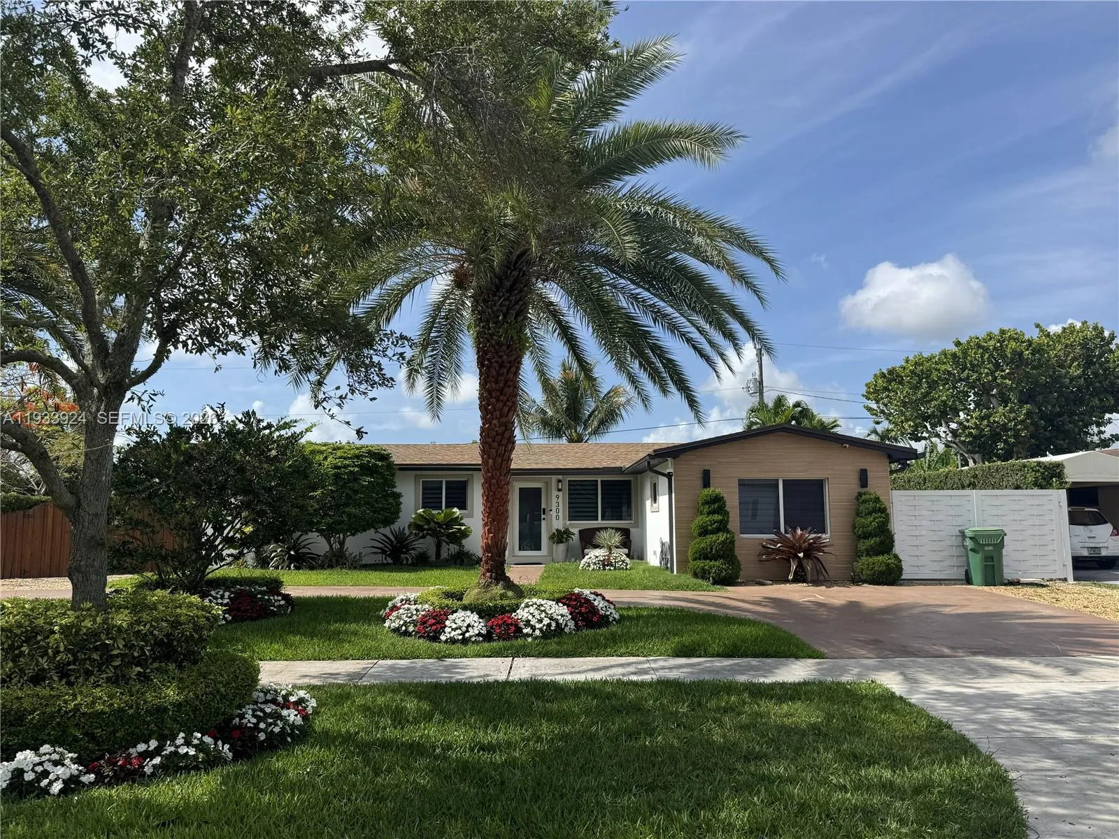 9300 SW 192nd Dr, Cutler Bay, FL 33157