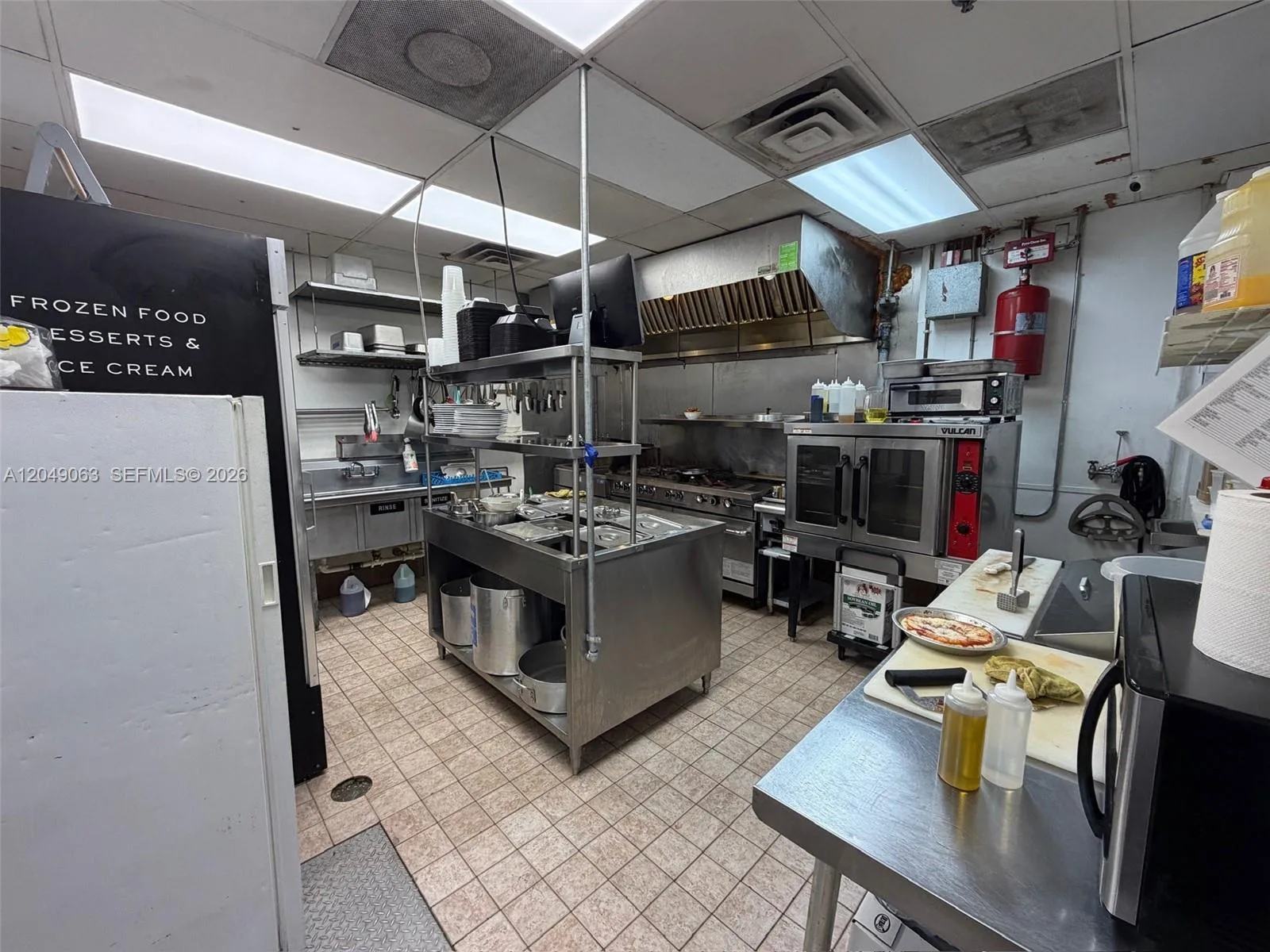 Restaurant space NW For Lease, Miami, FL 33122