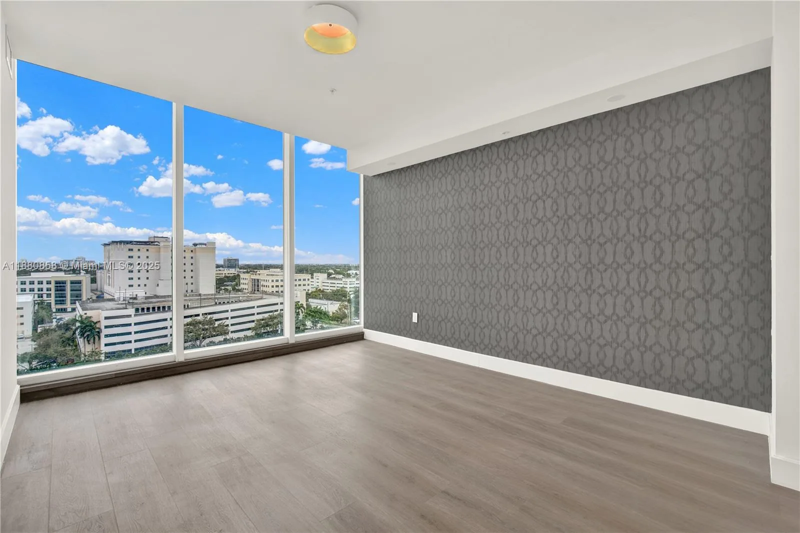 2820 NE 214th St # 1005, Aventura, FL 33180 photo 2