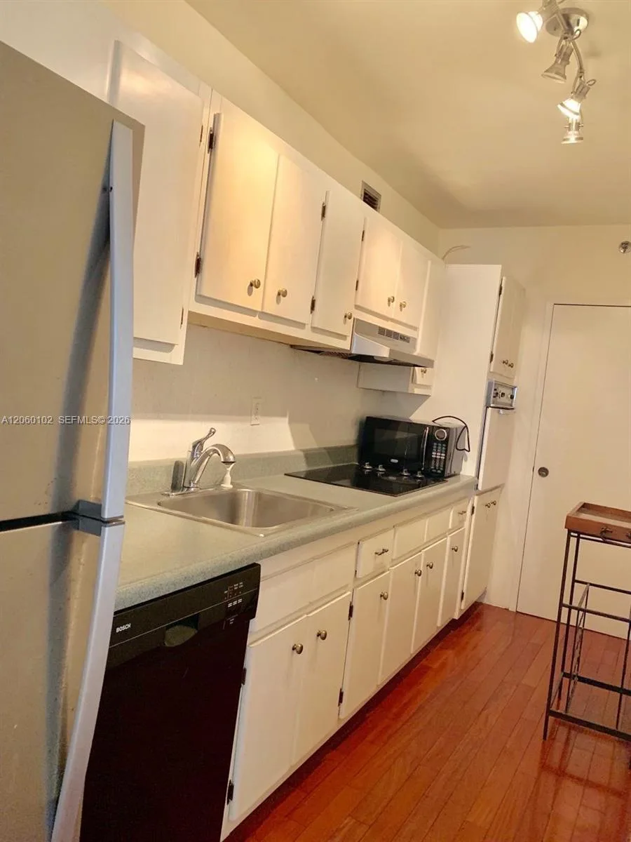 100 Lincoln Rd # 427, Miami Beach, FL 33139 photo 4
