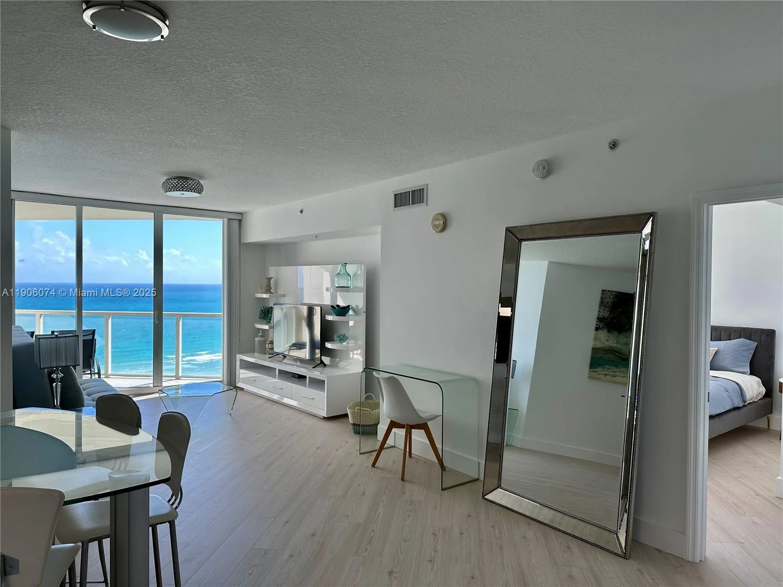 16699 Collins Ave # 1810, Sunny Isles Beach, FL 33160 photo 2