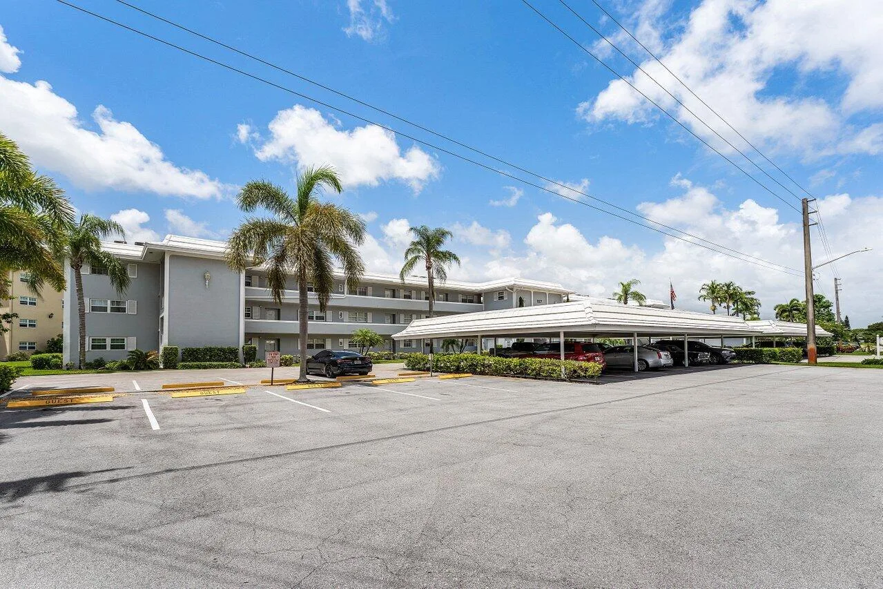 157 Atlantis Boulevard # 301, Atlantis, FL 33462