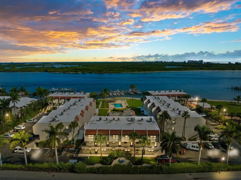 1300 Seaway Drive # B10, Fort Pierce, FL 34949 — zdjęcie 2