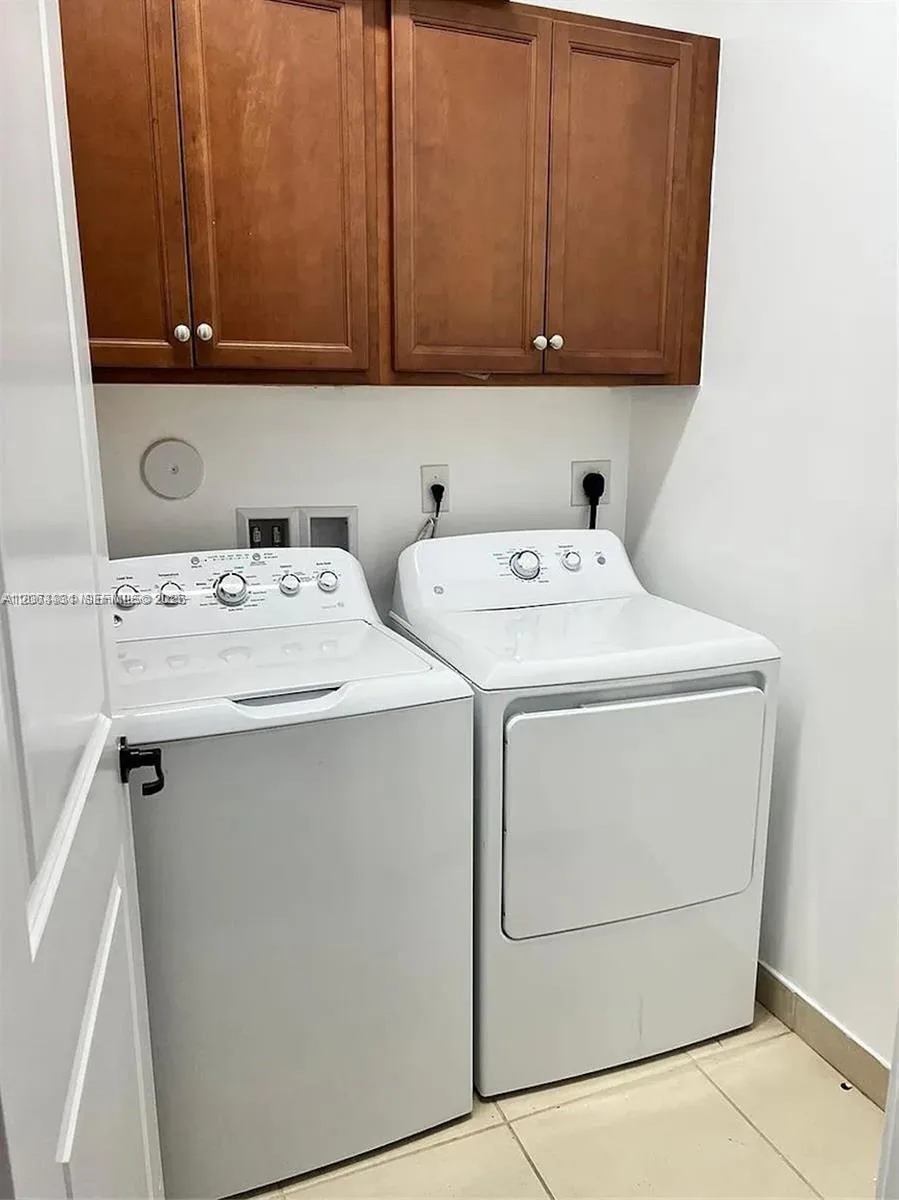 3214 W 97th St # 3214, Hialeah, FL 33018 photo 12