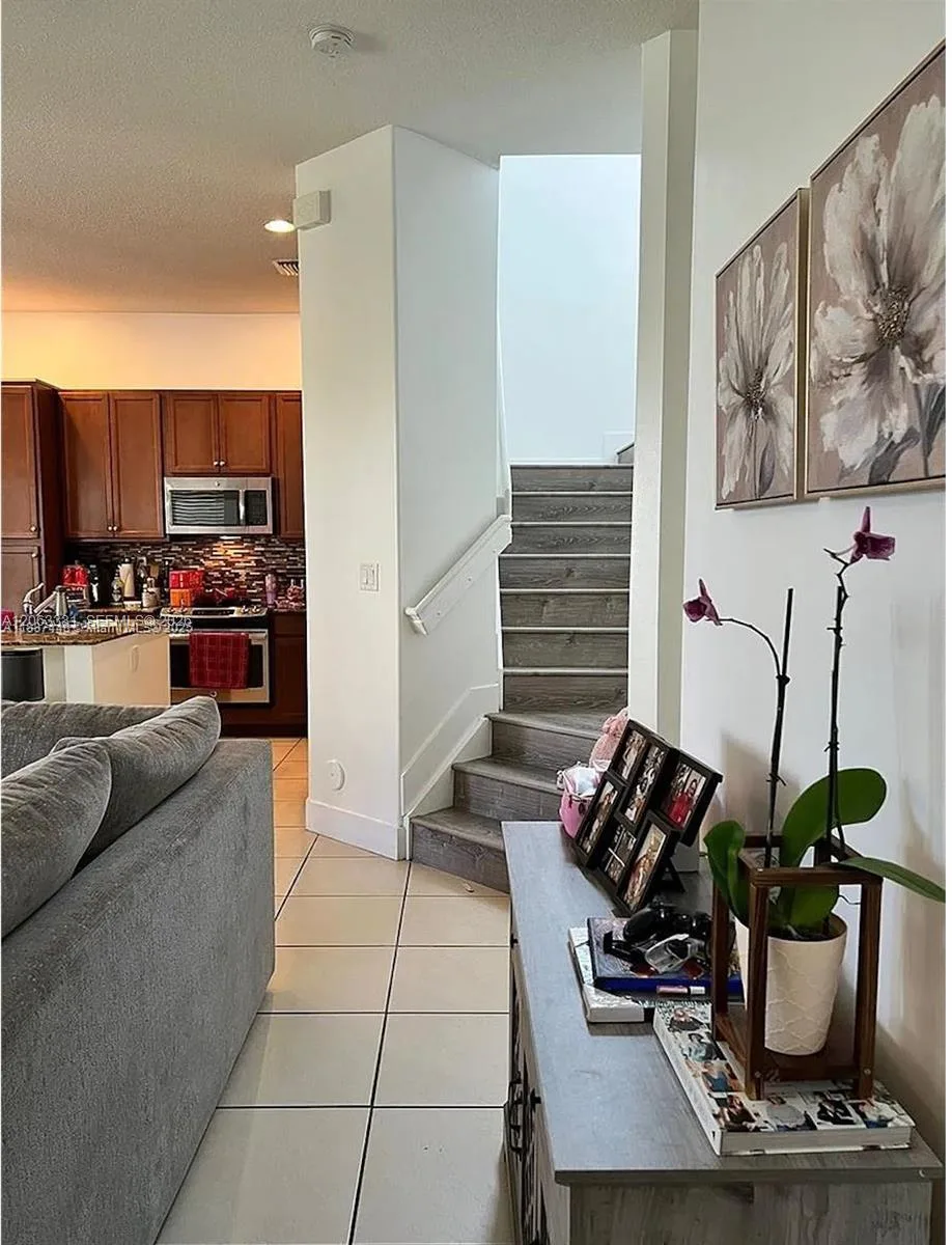 3214 W 97th St # 3214, Hialeah, FL 33018 photo 6