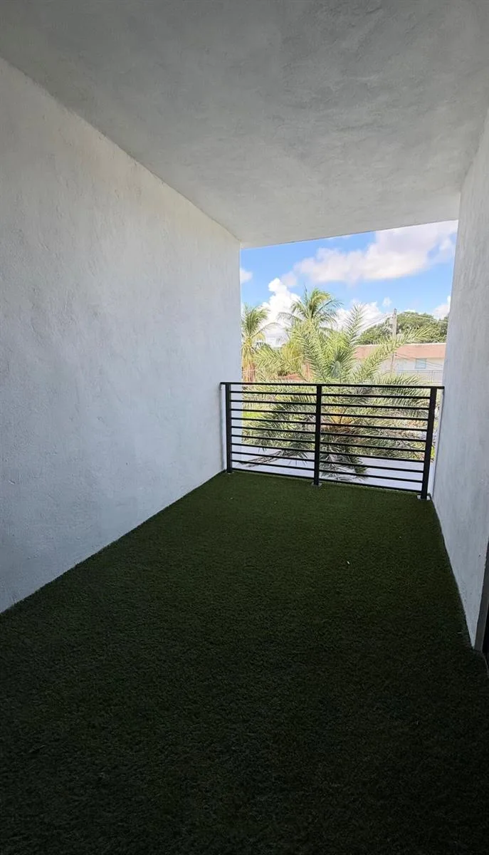 2511 Pierce Street # 2, Hollywood, FL 33020 photo 12
