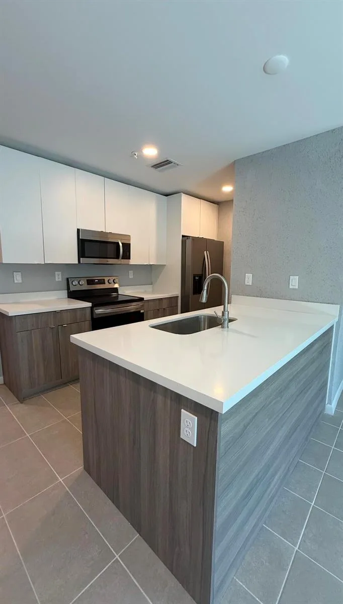 2511 Pierce Street # 2, Hollywood, FL 33020 photo 3