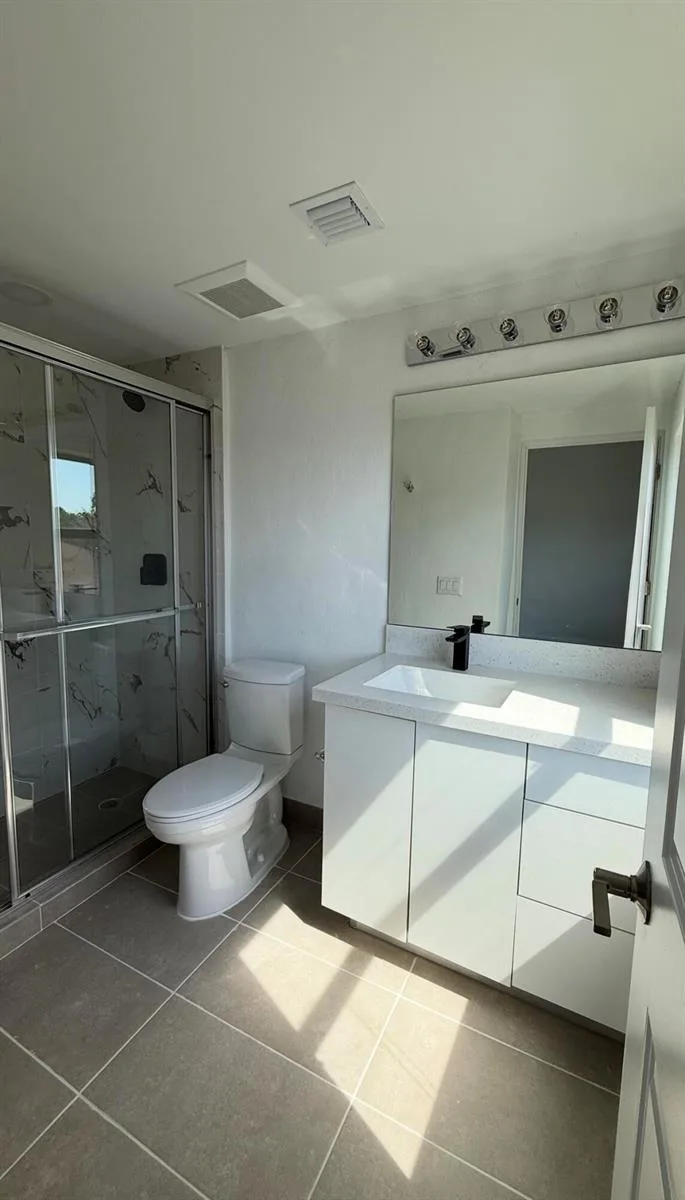 2511 Pierce Street # 2, Hollywood, FL 33020 photo 8