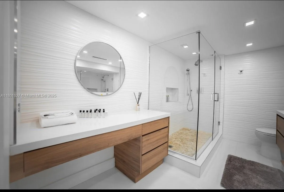 5600 Collins Ave # 14K, Miami Beach, FL 33140 photo 12