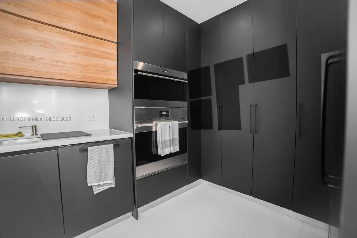 5600 Collins Ave # 14K, Miami Beach, FL 33140 photo 6