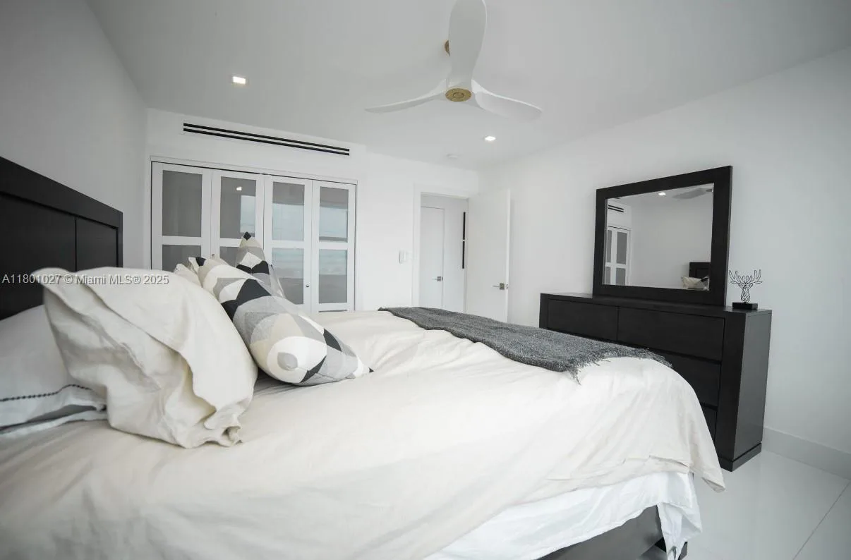 5600 Collins Ave # 14K, Miami Beach, FL 33140 photo 9