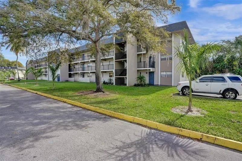 8000 Colony Circle # 201, Tamarac, FL 33321
