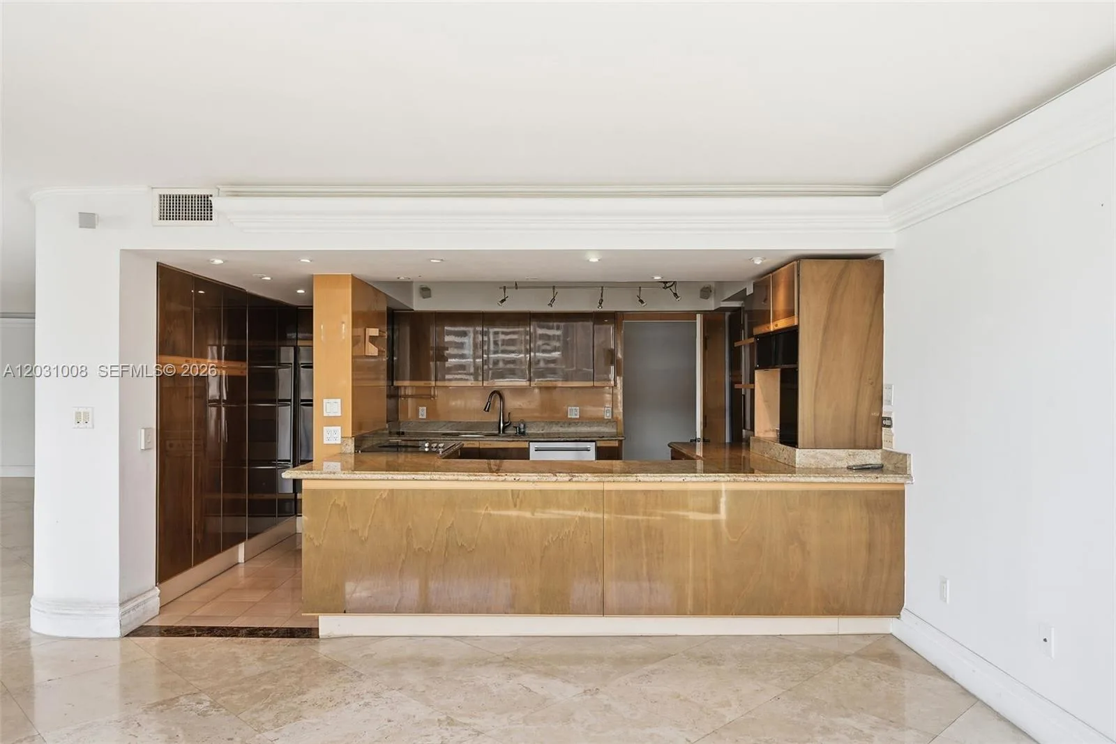 3 Grove Isle Dr # C605, Miami, FL 33133 photo 8