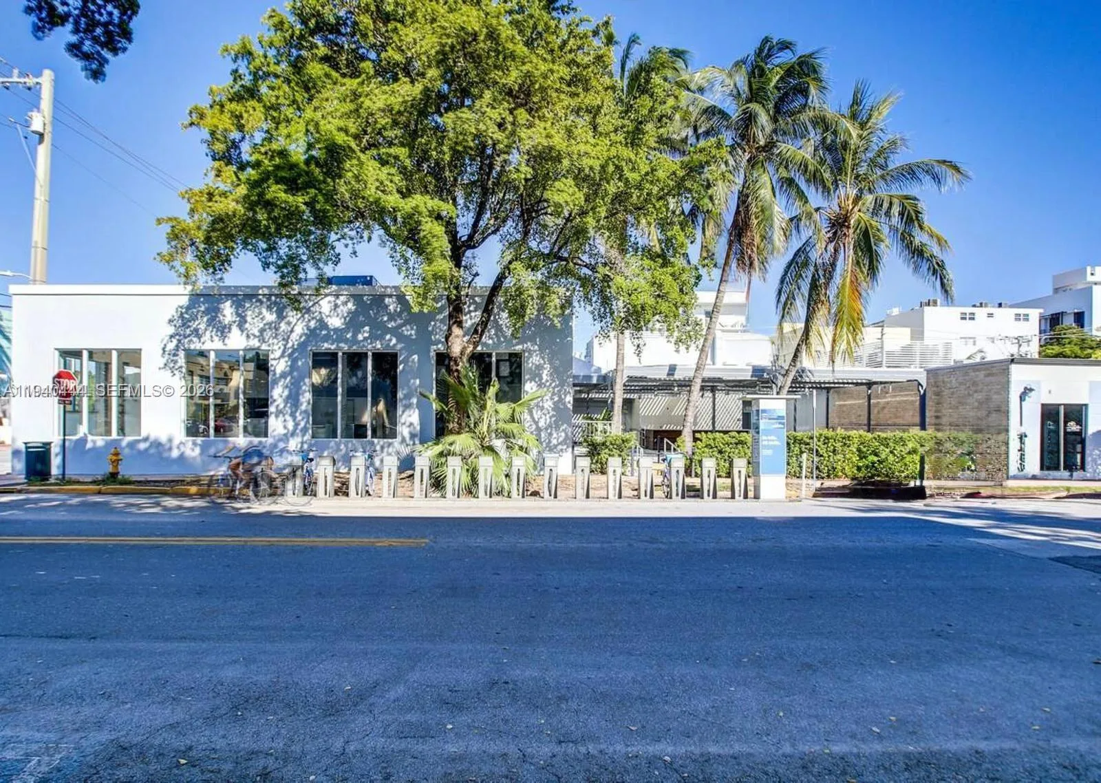 555 Jefferson Ave, Miami Beach, FL 33139 photo 2