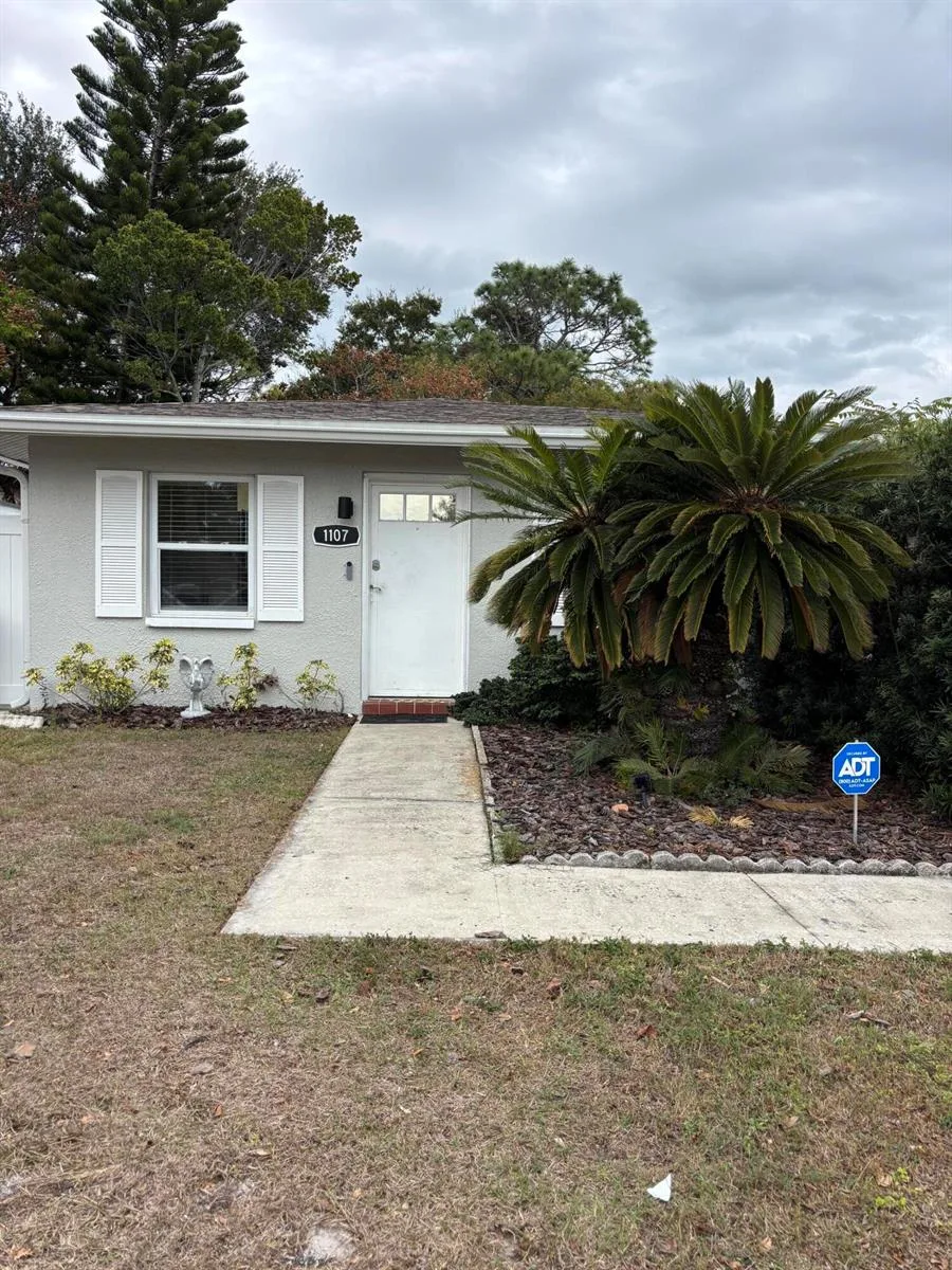 1105+1107 Amble Lane, Clearwater, FL 33755 photo 2