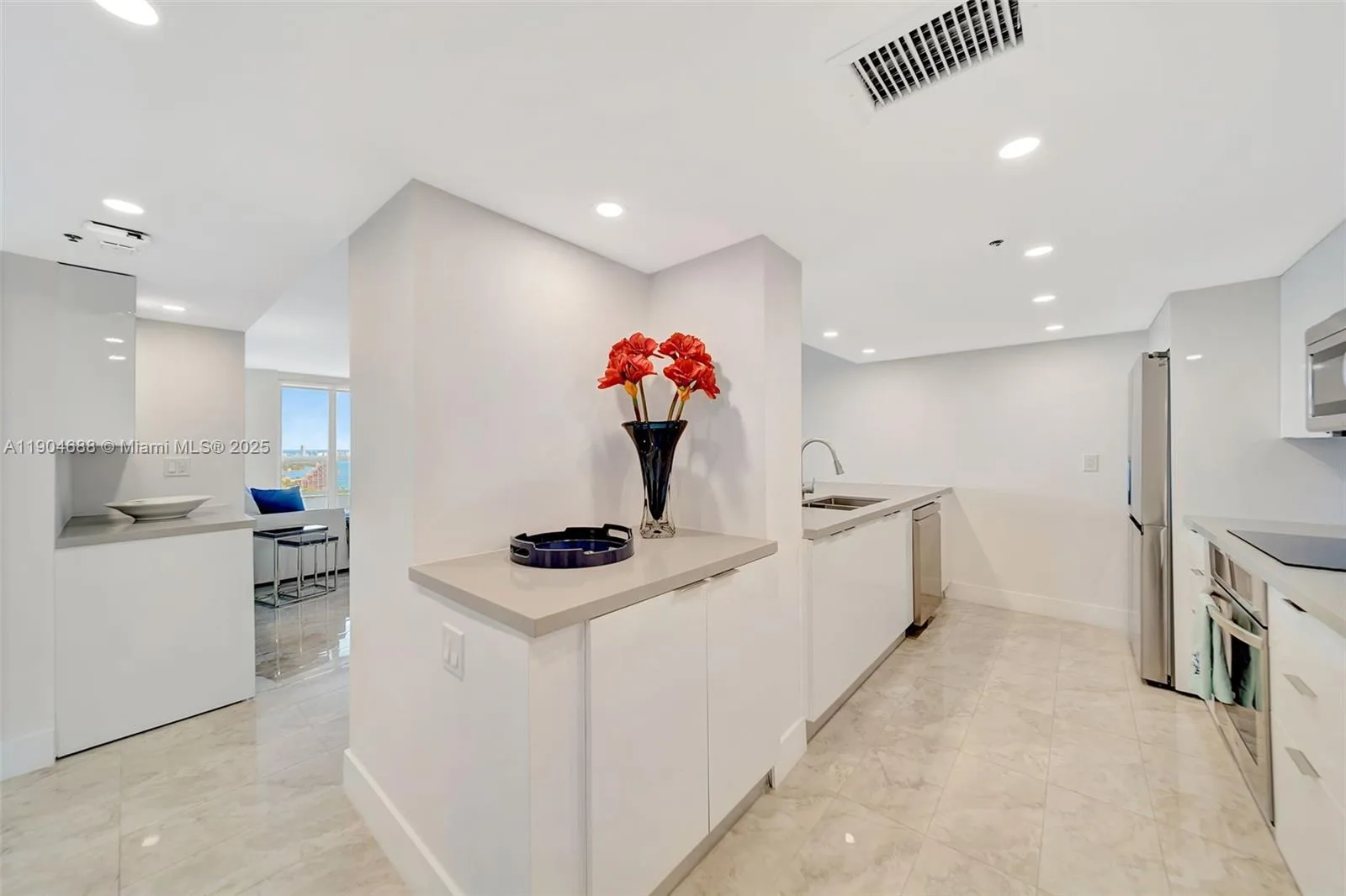 1717 N Bayshore Dr # A-3533, Miami, FL 33132 photo 4