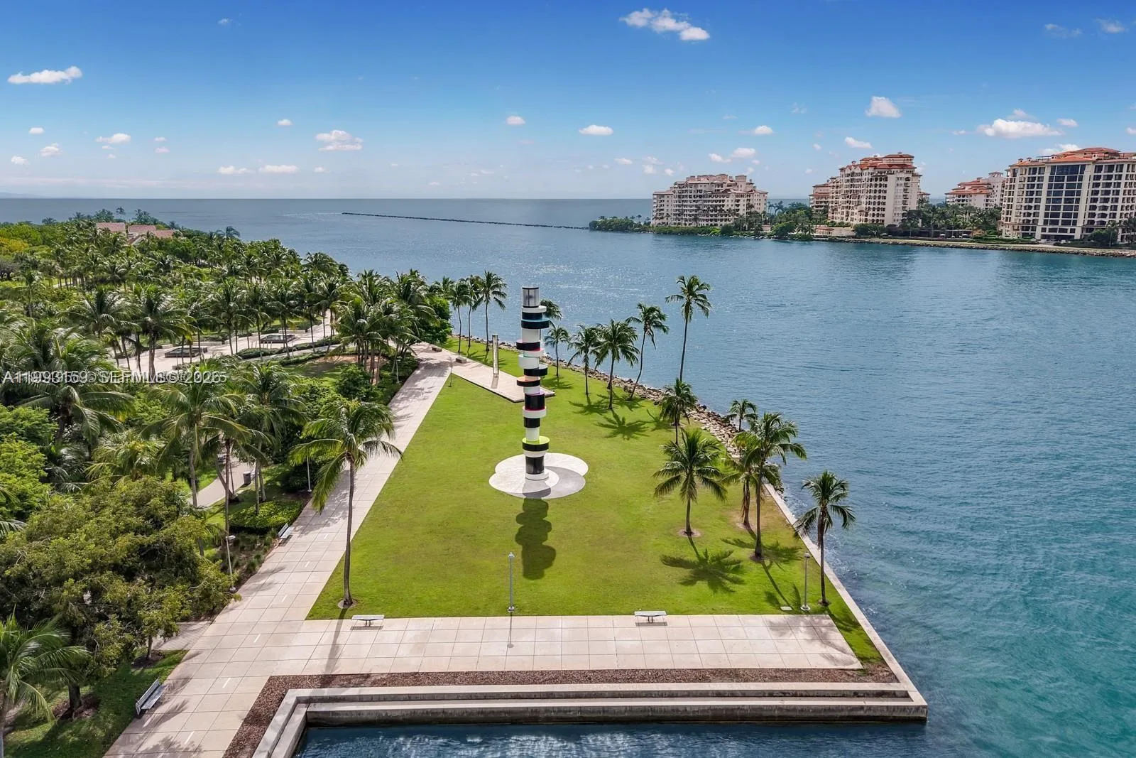 300 S Pointe Drive # 801, Miami Beach, FL 33139 photo 2