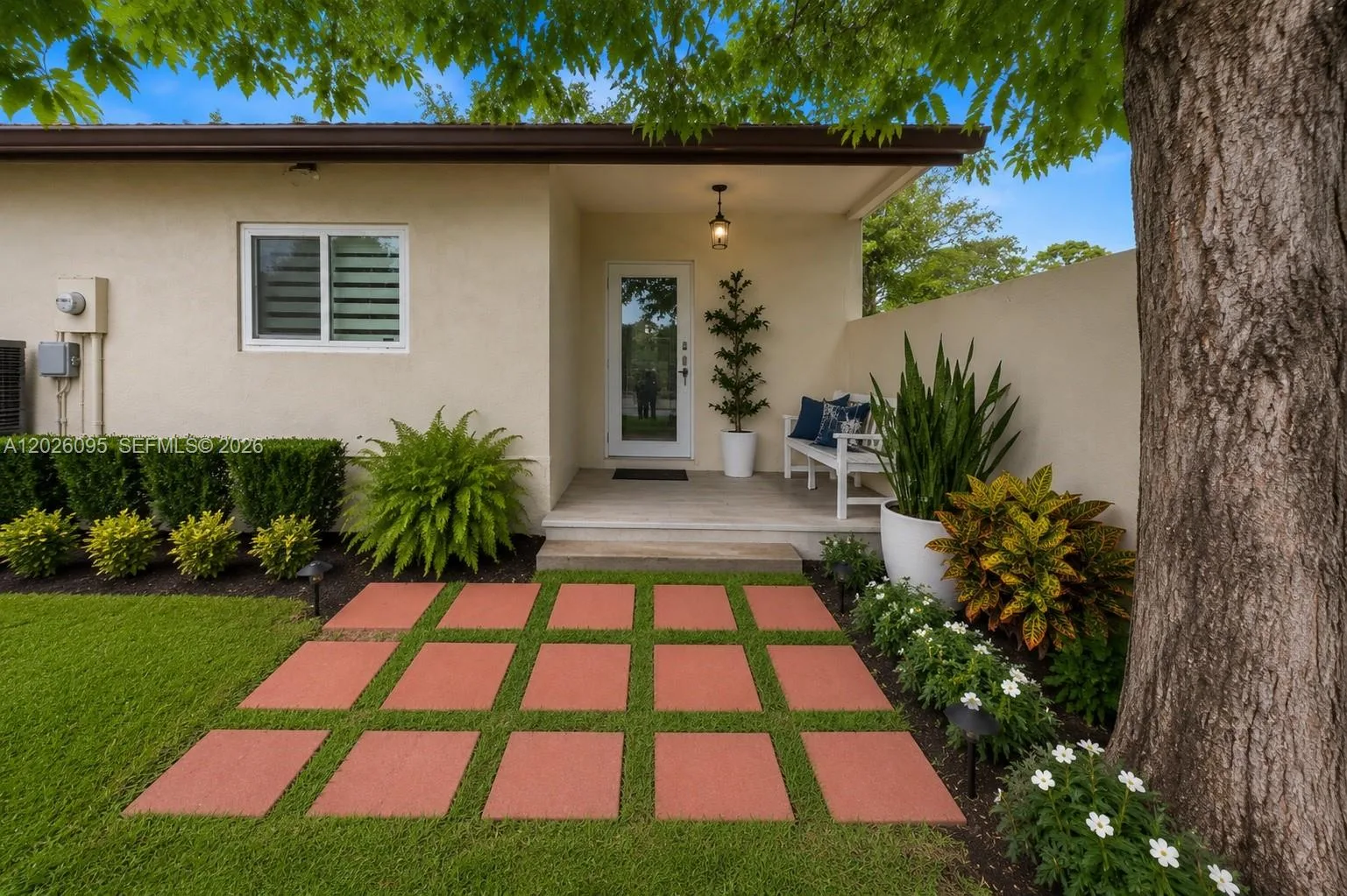 5835 SW 144th Cir Pl, Miami, FL 33183