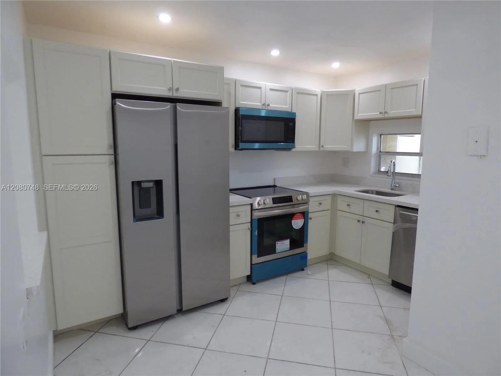 361 S Hollybrook Dr # 302, Pembroke Pines, FL 33025