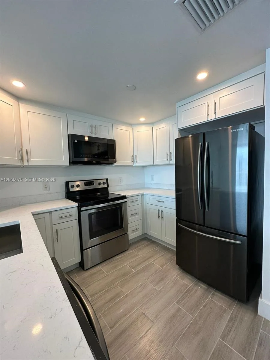 1250 S Miami Ave # 1707, Miami, FL 33130 photo 2
