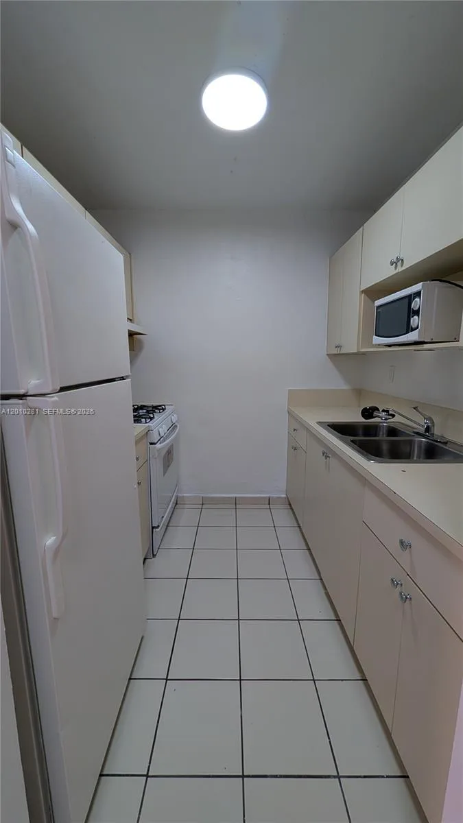 4655 Palm Ave # 124, Hialeah, FL 33012 photo 10