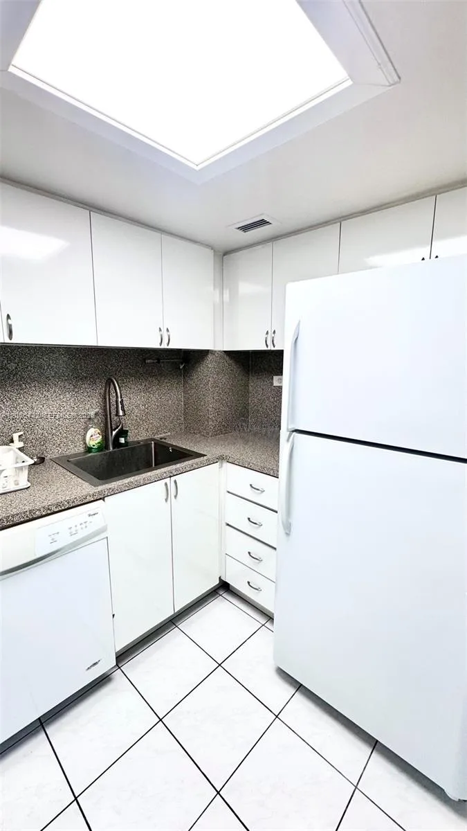 7441 Wayne Ave # 1C, Miami Beach, FL 33141 photo 10
