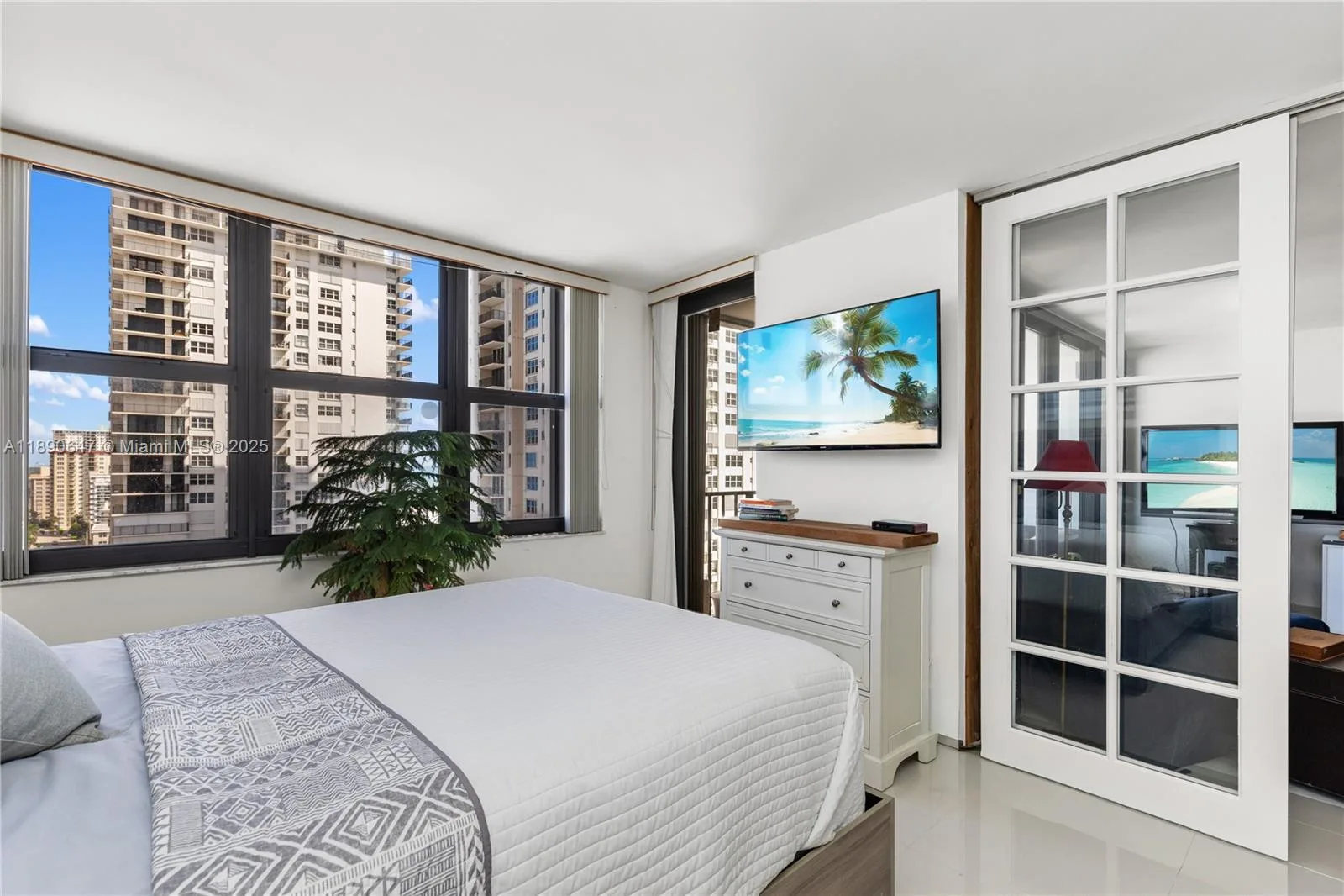 2401 S Ocean Dr # 1405, Hollywood, FL 33019 photo 11