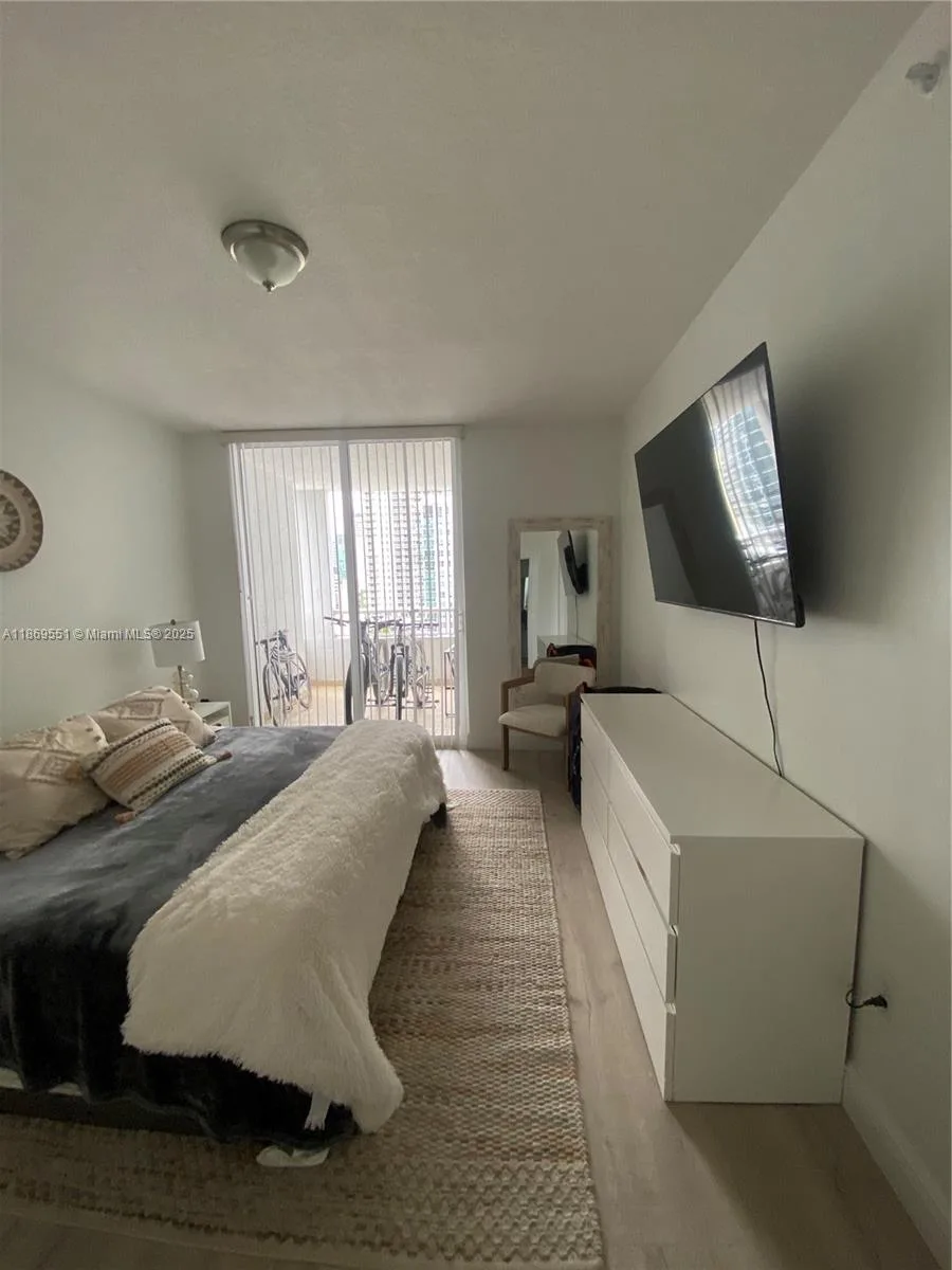 170 SE 14th St # 1908, Miami, FL 33131 photo 12