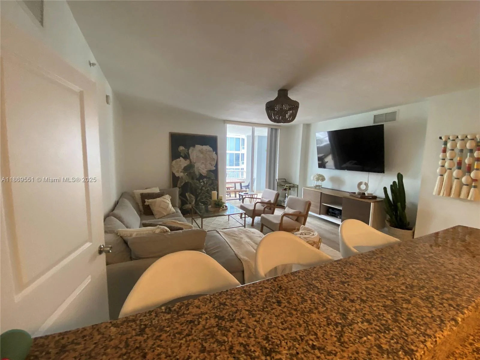 170 SE 14th St # 1908, Miami, FL 33131 photo 9