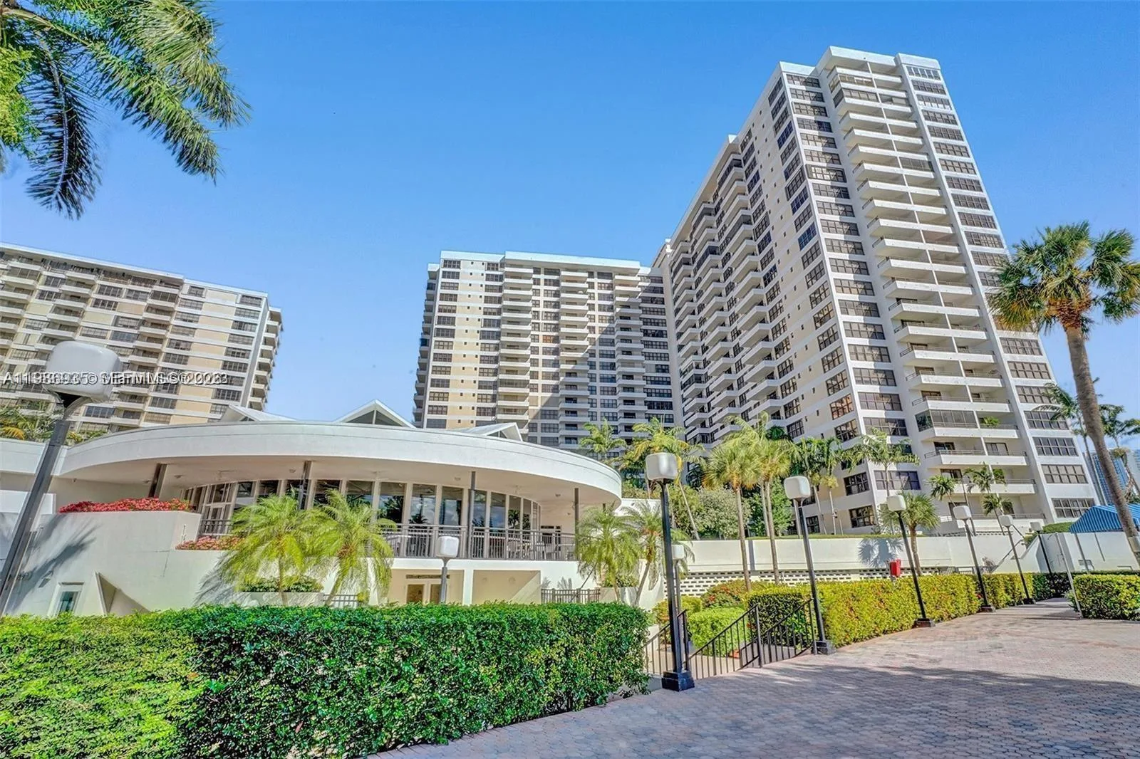 2500 Parkview Dr # 2012, Hallandale Beach, FL 33009